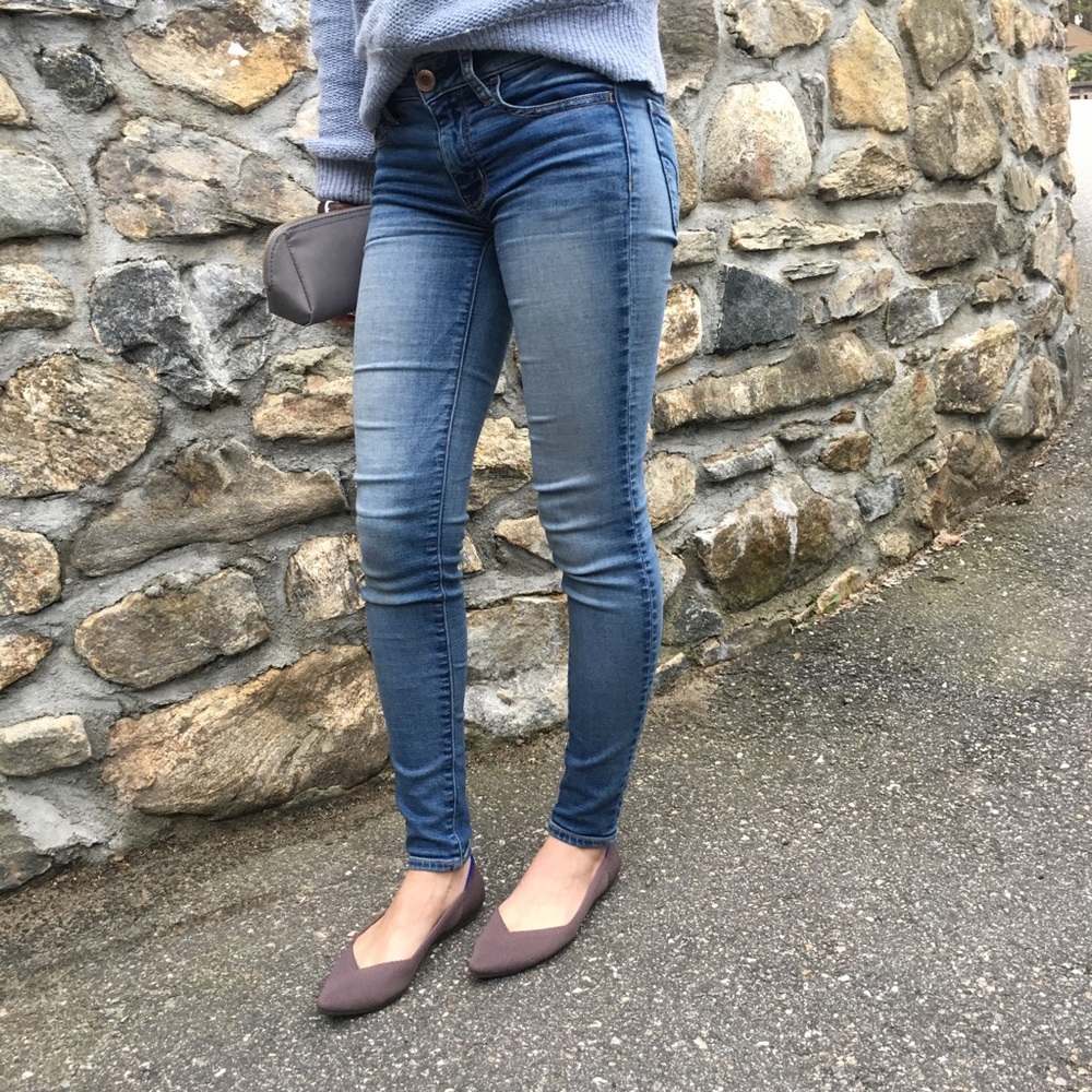 AE Medium Wash Skinnies